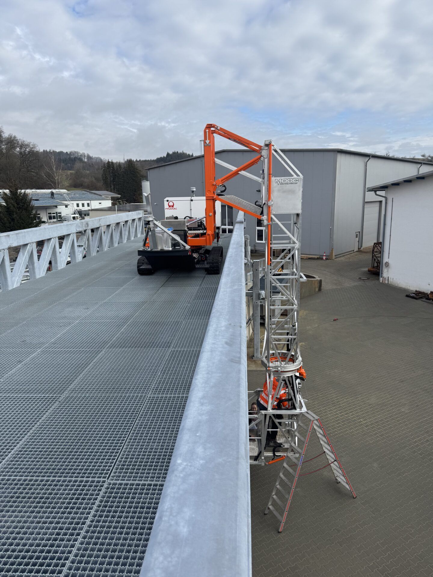 Nacelle sous pont