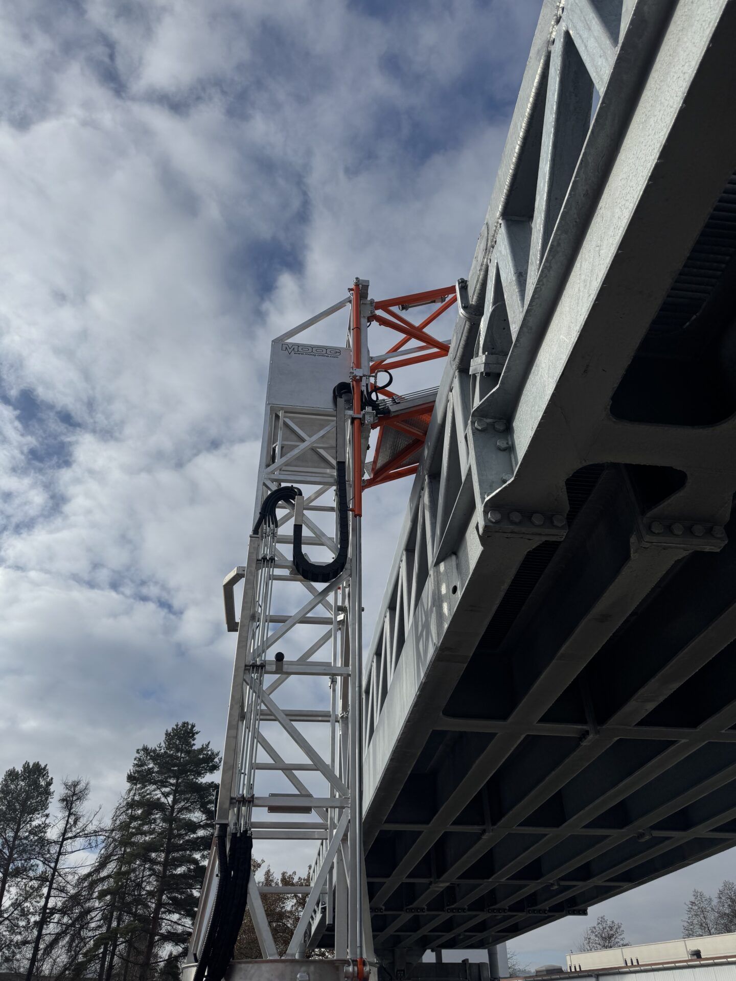 Nacelle sous pont