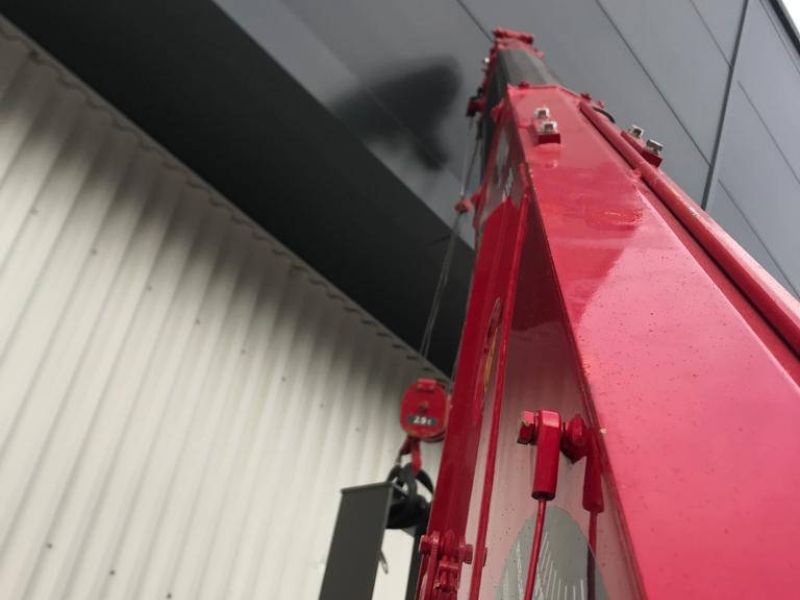 Levage et manutention précise de totems