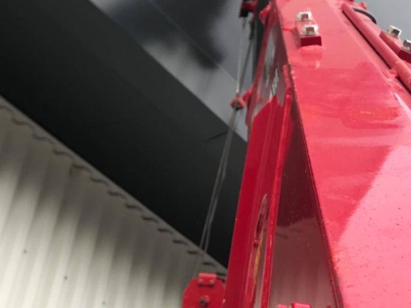 Levage et manutention précise de totems